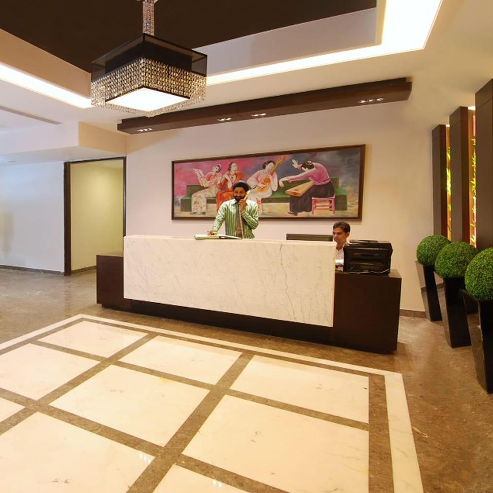 Africa Avenue Gk - 1 Hotel Ню Делхи Екстериор снимка