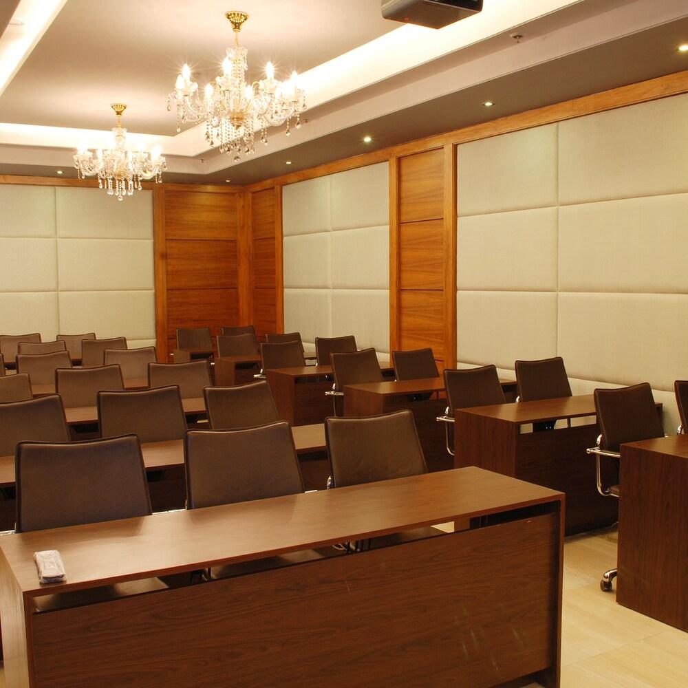 Africa Avenue Gk - 1 Hotel Ню Делхи Екстериор снимка