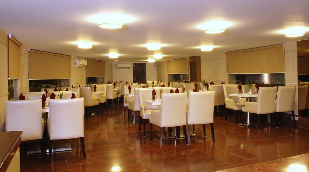 Africa Avenue Gk - 1 Hotel Ню Делхи Екстериор снимка